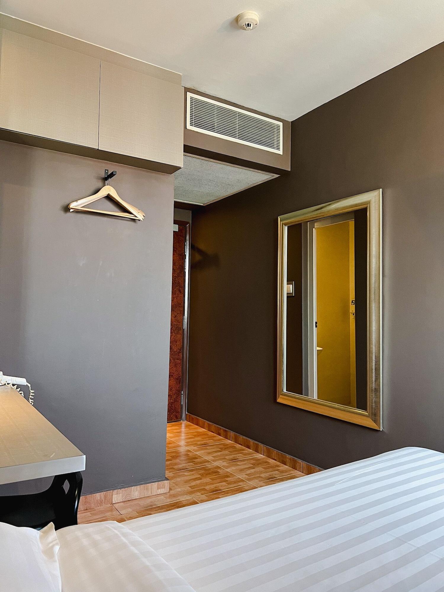 Fragrance Hotel - Kovan Singapore Exterior photo