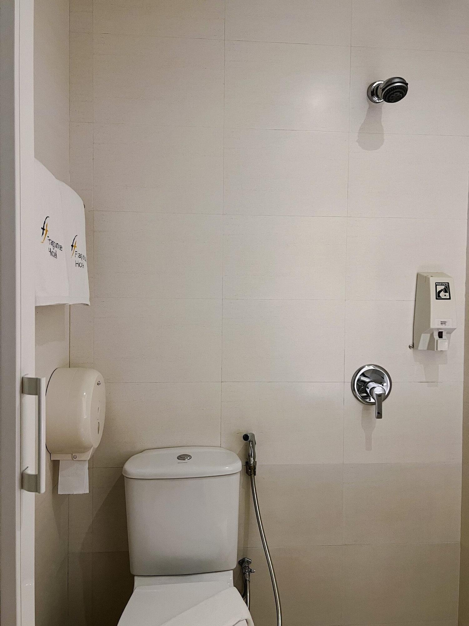Fragrance Hotel - Kovan Singapore Exterior photo