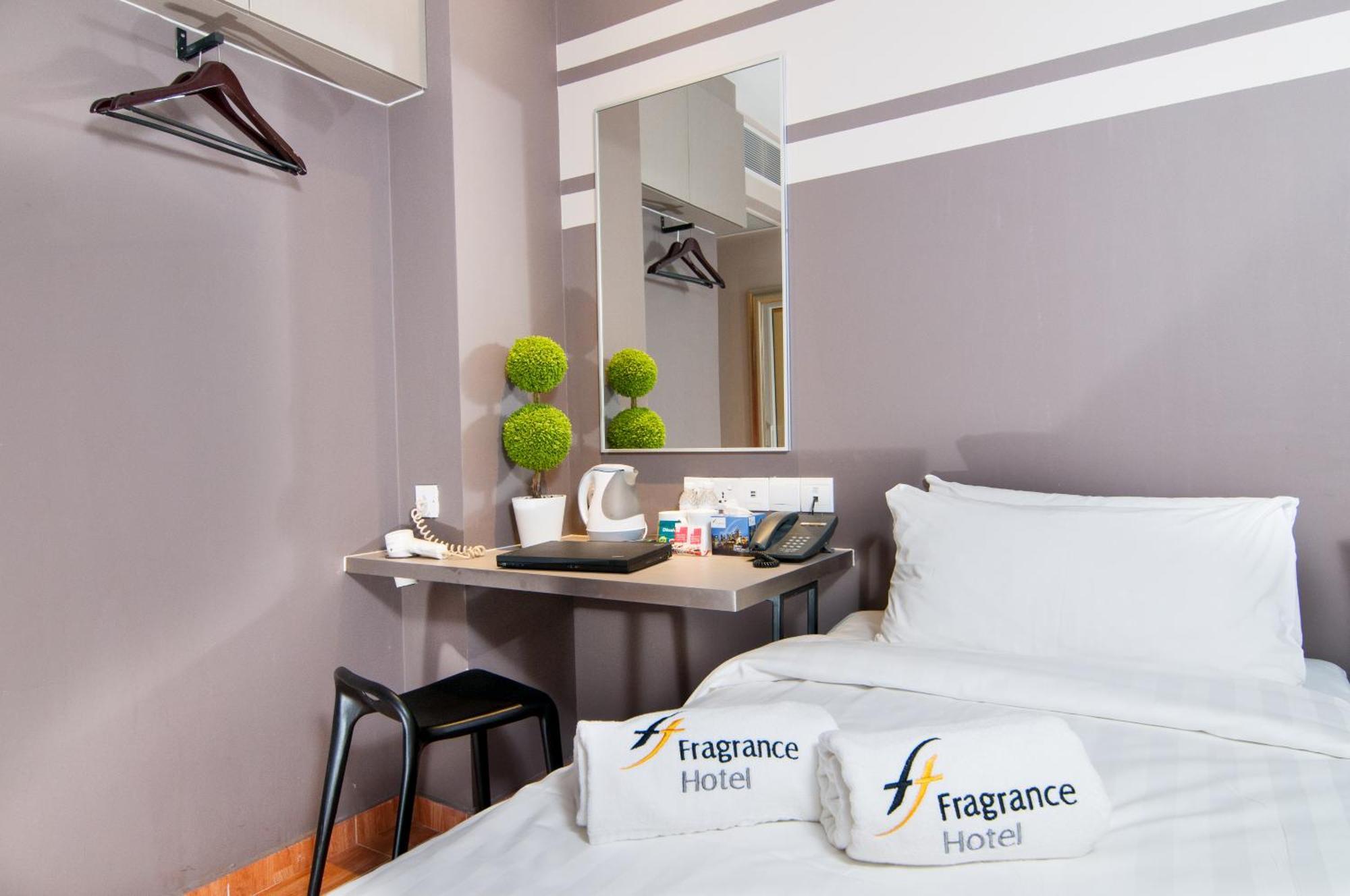 Fragrance Hotel - Kovan Singapore Exterior photo