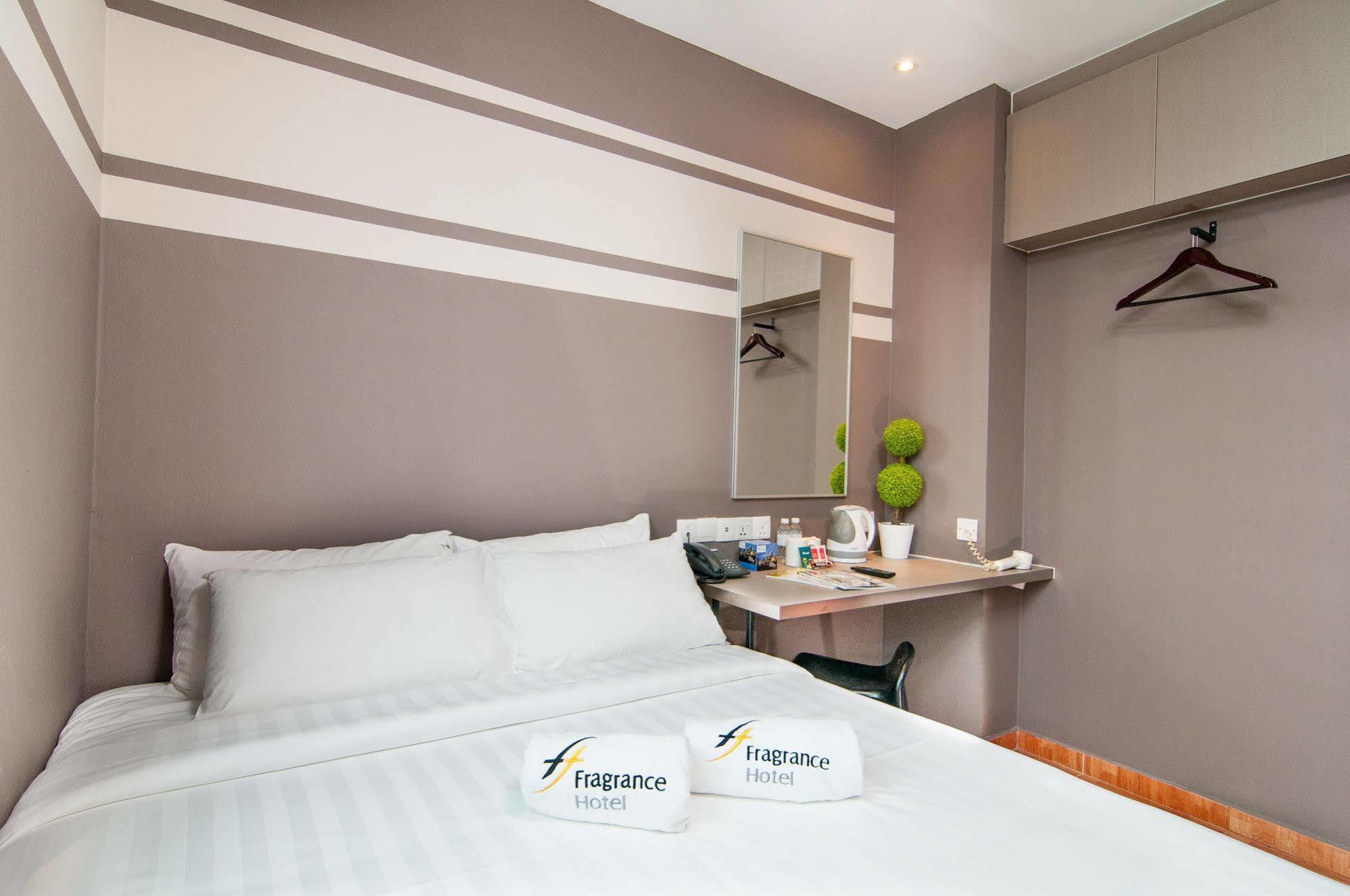 Fragrance Hotel - Kovan Singapore Exterior photo