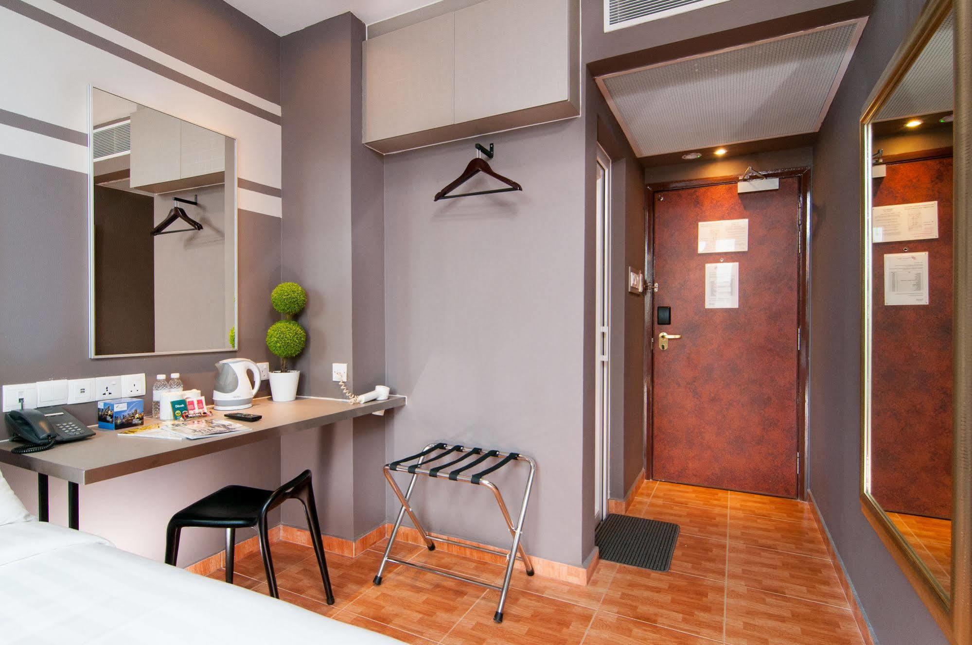 Fragrance Hotel - Kovan Singapore Exterior photo