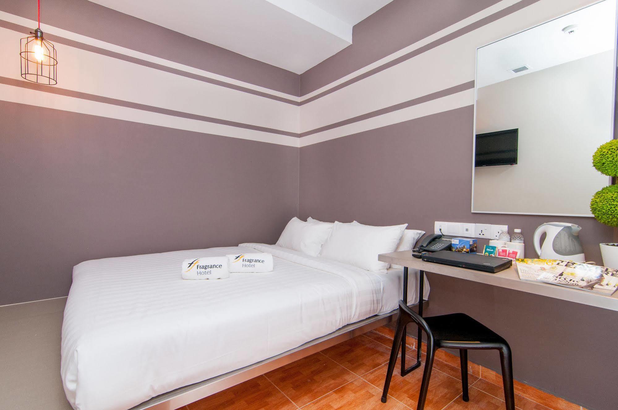 Fragrance Hotel - Kovan Singapore Exterior photo